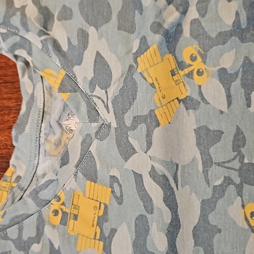 Disney Wall-E‎ camoflauge top